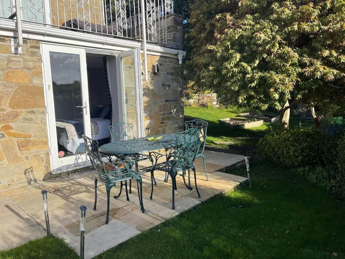 Brighouse Studio - Pet Friendly! - Free Parking Exterior foto